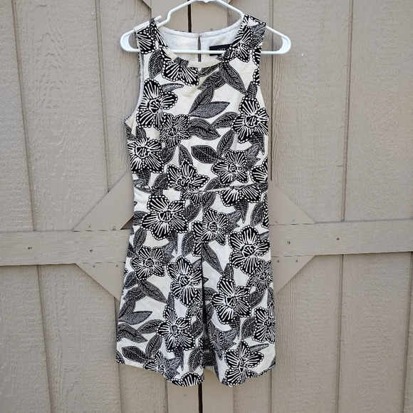 J Crew Cream Beige Black Polynesian Floral Print Fit &  FlateCutout Back Dress 4 - Picture 1 of 9